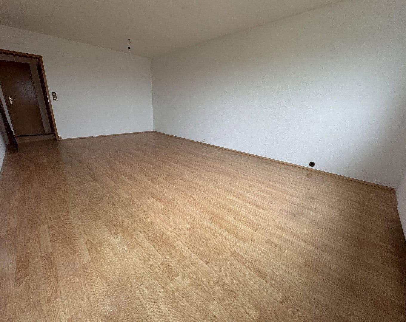 Prenájom bytu 3-izbový 93 m², Graudenzstraße, Köln-Porz, Severné Porýnie - Westfálsko Prenájom bytu 3-izbový 93 m², Graudenzstraße, Köln-Porz, Severné Porýnie - Westfálsko