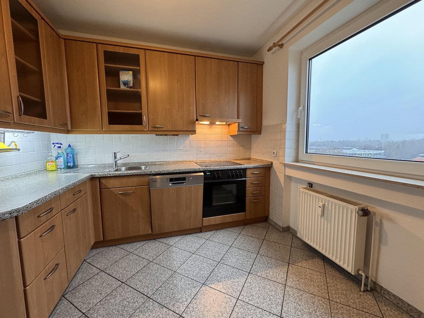 Prenájom bytu 3-izbový 93 m², Graudenzstraße, Köln-Porz, Severné Porýnie - Westfálsko Prenájom bytu 3-izbový 93 m², Graudenzstraße, Köln-Porz, Severné Porýnie - Westfálsko