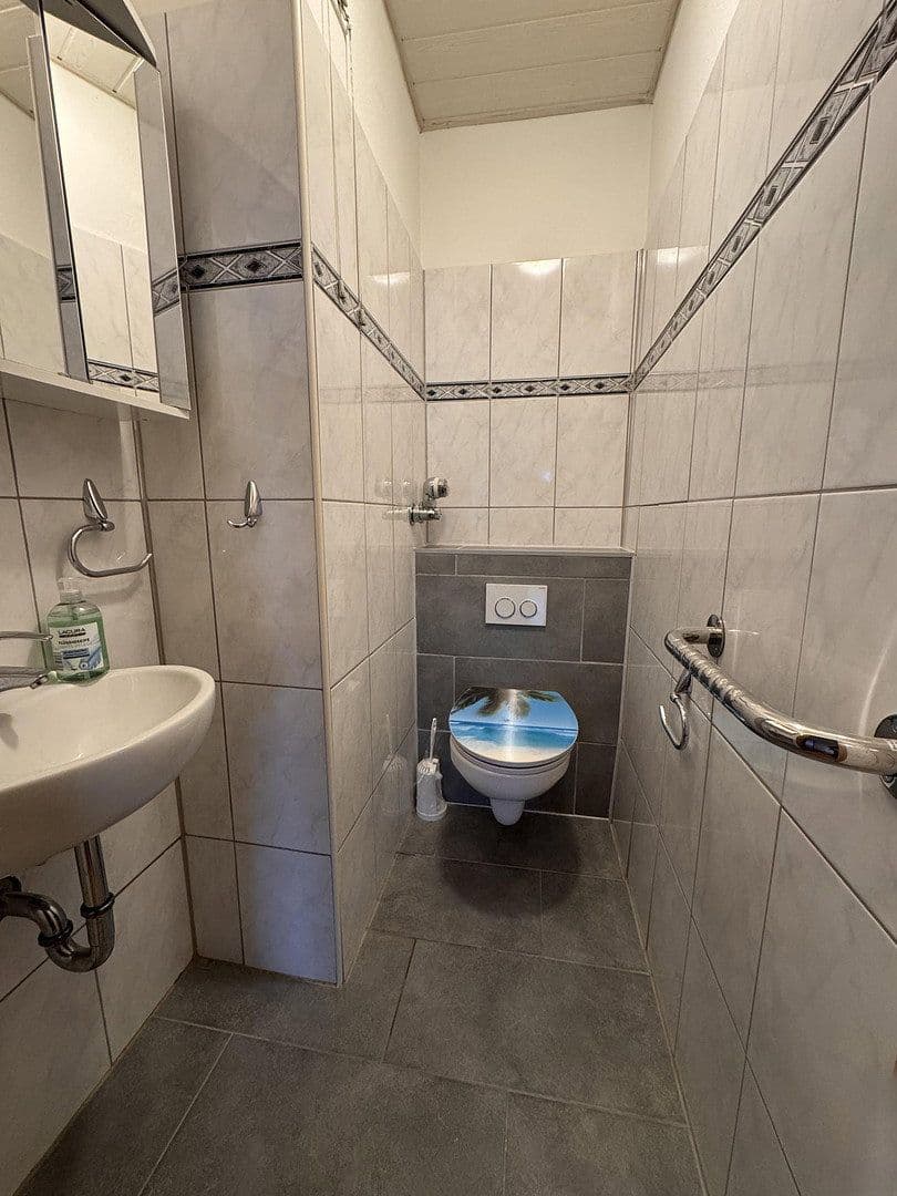 Prenájom bytu 3-izbový 93 m², Graudenzstraße, Köln-Porz, Severné Porýnie - Westfálsko Prenájom bytu 3-izbový 93 m², Graudenzstraße, Köln-Porz, Severné Porýnie - Westfálsko