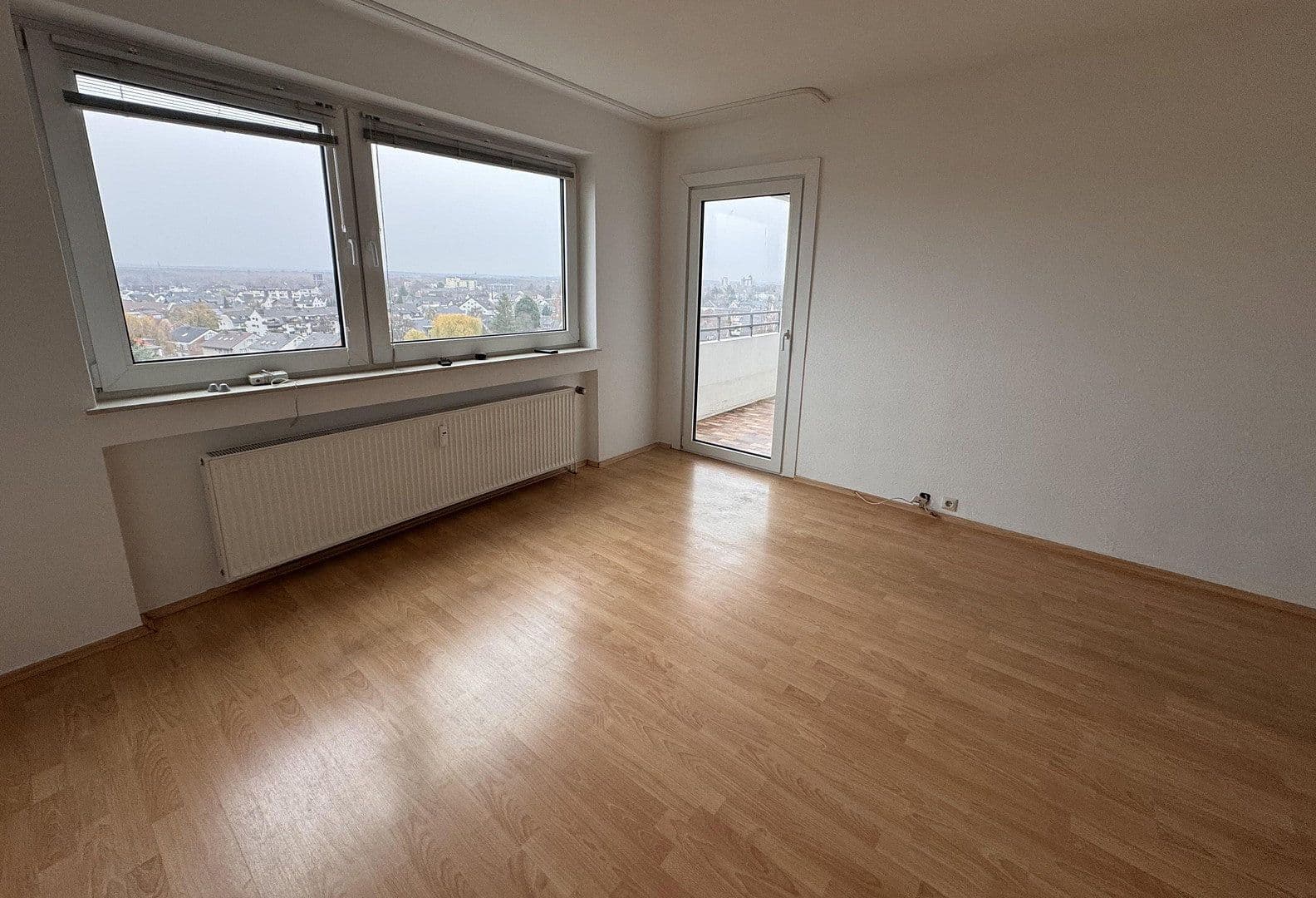 Prenájom bytu 3-izbový 93 m², Graudenzstraße, Köln-Porz, Severné Porýnie - Westfálsko Prenájom bytu 3-izbový 93 m², Graudenzstraße, Köln-Porz, Severné Porýnie - Westfálsko