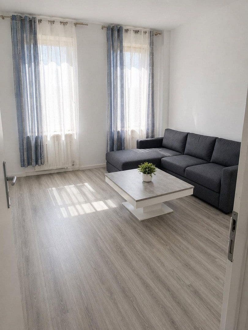 Prenájom bytu 4-izbový 103 m², Messerschmiedestr. 22, Zeitz, Sasko-Anhaltsko Prenájom bytu 4-izbový 103 m², Messerschmiedestr. 22, Zeitz, Sasko-Anhaltsko