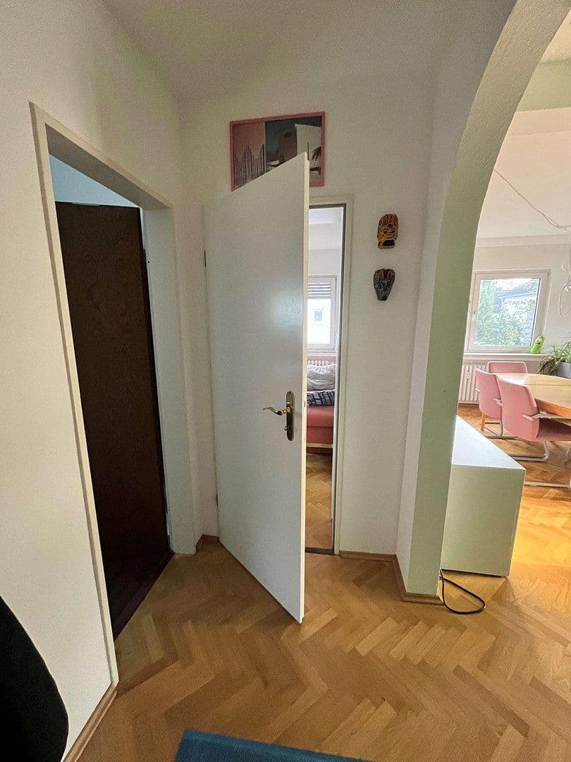 Prenájom bytu 3-izbový 70 m², Kapellenhofweg 1, Köln, Severné Porýnie - Westfálsko Prenájom bytu 3-izbový 70 m², Kapellenhofweg 1, Köln, Severné Porýnie - Westfálsko