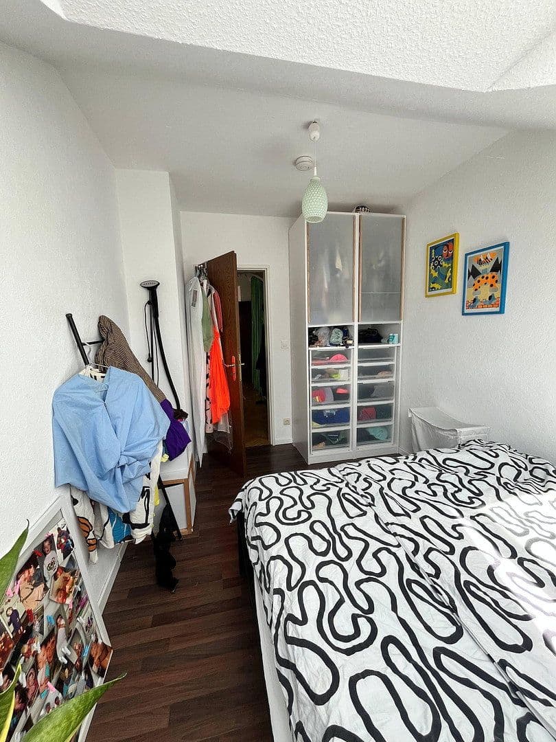 Prenájom bytu 3-izbový 70 m², Kapellenhofweg 1, Köln, Severné Porýnie - Westfálsko Prenájom bytu 3-izbový 70 m², Kapellenhofweg 1, Köln, Severné Porýnie - Westfálsko