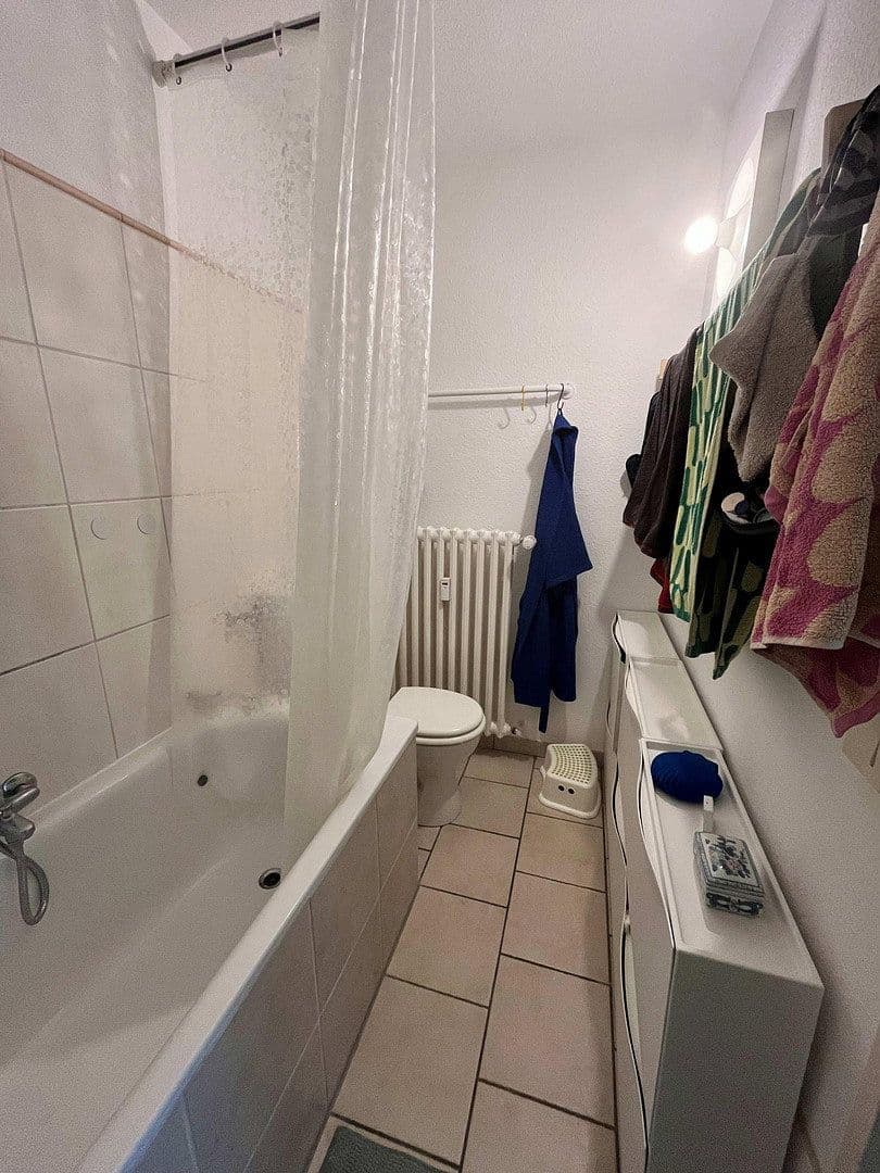 Prenájom bytu 3-izbový 70 m², Kapellenhofweg 1, Köln, Severné Porýnie - Westfálsko Prenájom bytu 3-izbový 70 m², Kapellenhofweg 1, Köln, Severné Porýnie - Westfálsko