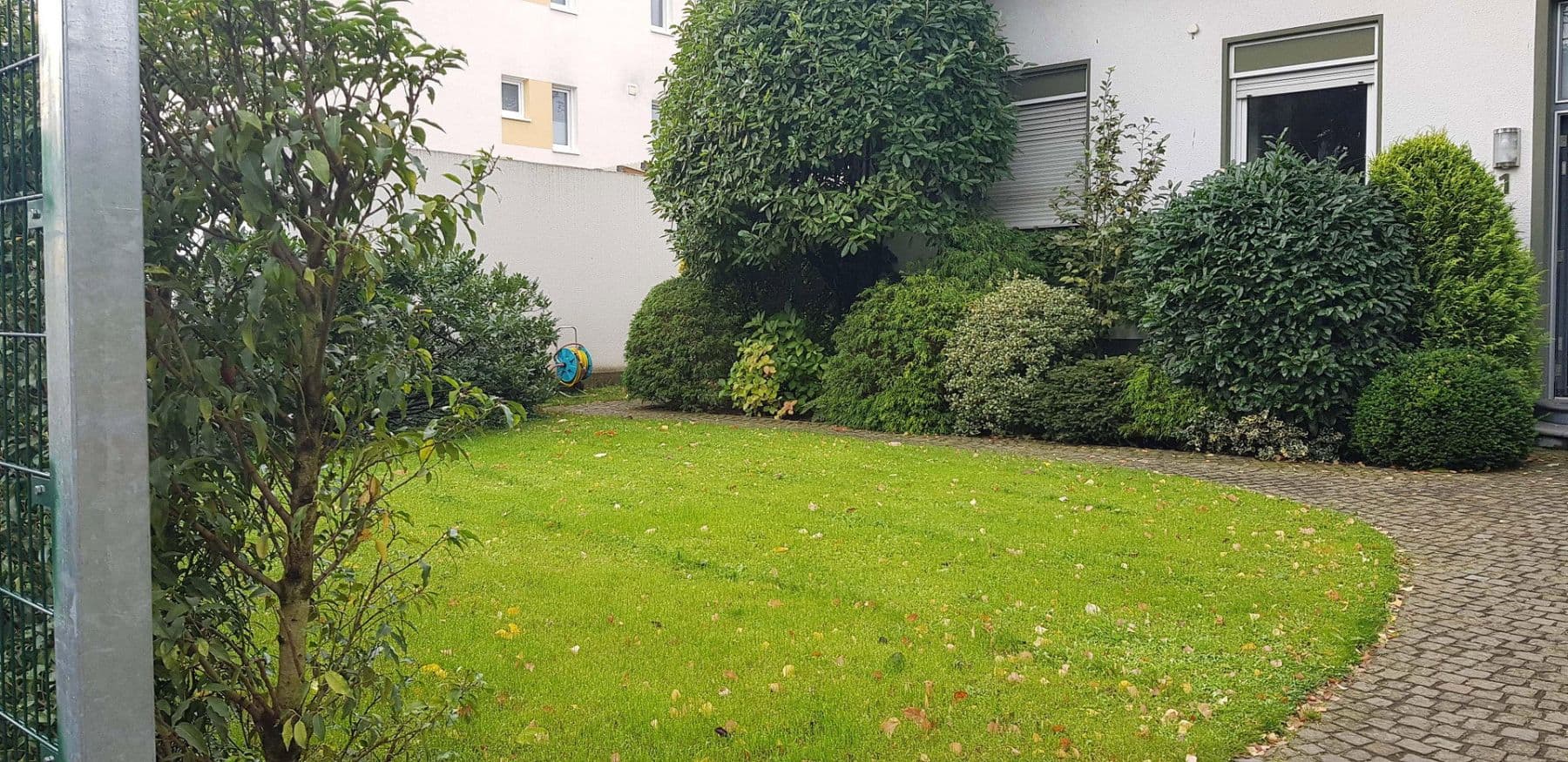 Prenájom bytu 3-izbový 70 m², Kapellenhofweg 1, Köln, Severné Porýnie - Westfálsko Prenájom bytu 3-izbový 70 m², Kapellenhofweg 1, Köln, Severné Porýnie - Westfálsko