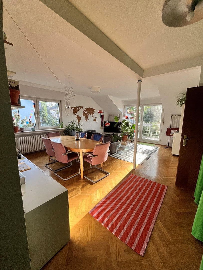 Prenájom bytu 3-izbový 70 m², Kapellenhofweg 1, Köln, Severné Porýnie - Westfálsko Prenájom bytu 3-izbový 70 m², Kapellenhofweg 1, Köln, Severné Porýnie - Westfálsko