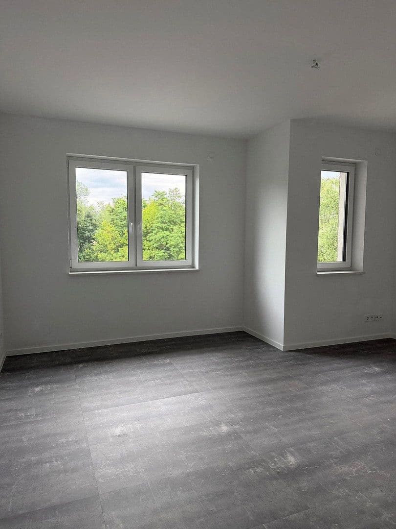 Prenájom bytu 4-izbový 105 m², Treppendorfer Str. 47, Lübben (Spreewald), Brandenbursko Prenájom bytu 4-izbový 105 m², Treppendorfer Str. 47, Lübben (Spreewald), Brandenbursko