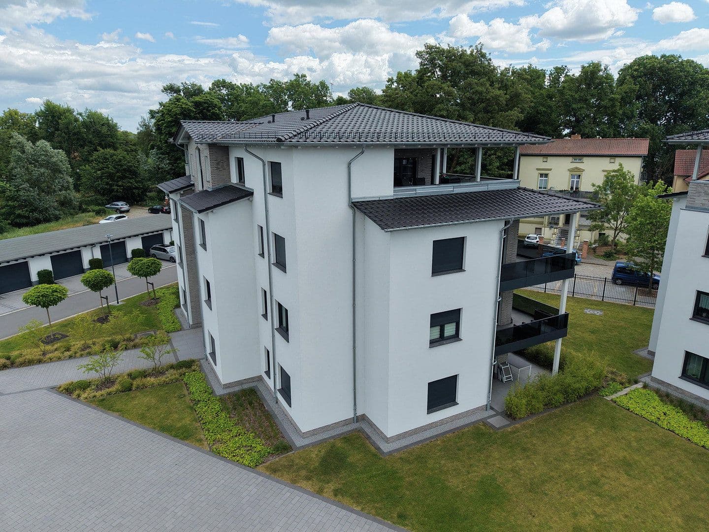 Prenájom bytu 4-izbový 105 m², Treppendorfer Str. 47, Lübben (Spreewald), Brandenbursko Prenájom bytu 4-izbový 105 m², Treppendorfer Str. 47, Lübben (Spreewald), Brandenbursko