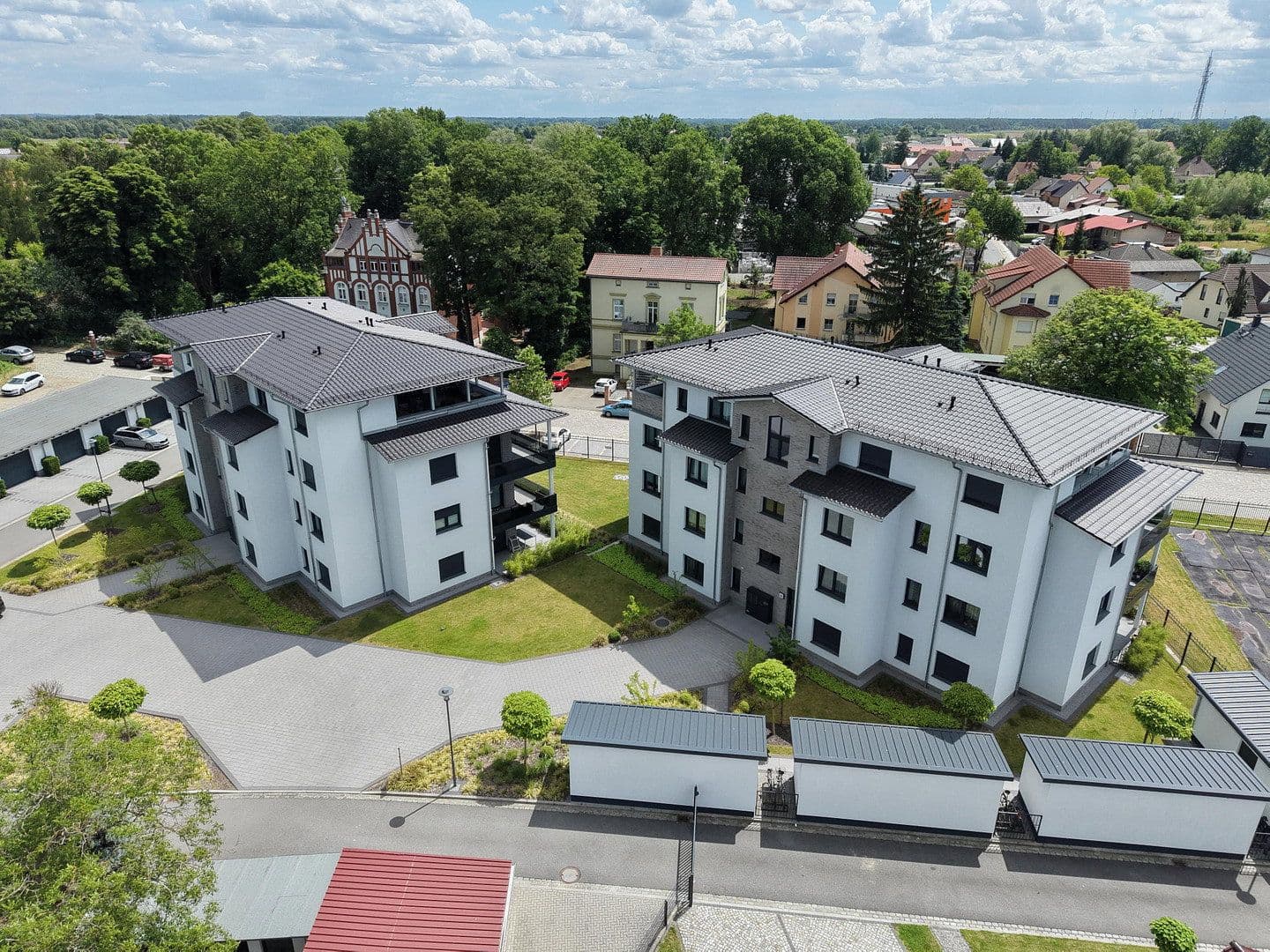 Prenájom bytu 4-izbový 105 m², Treppendorfer Str. 47, Lübben (Spreewald), Brandenbursko Prenájom bytu 4-izbový 105 m², Treppendorfer Str. 47, Lübben (Spreewald), Brandenbursko