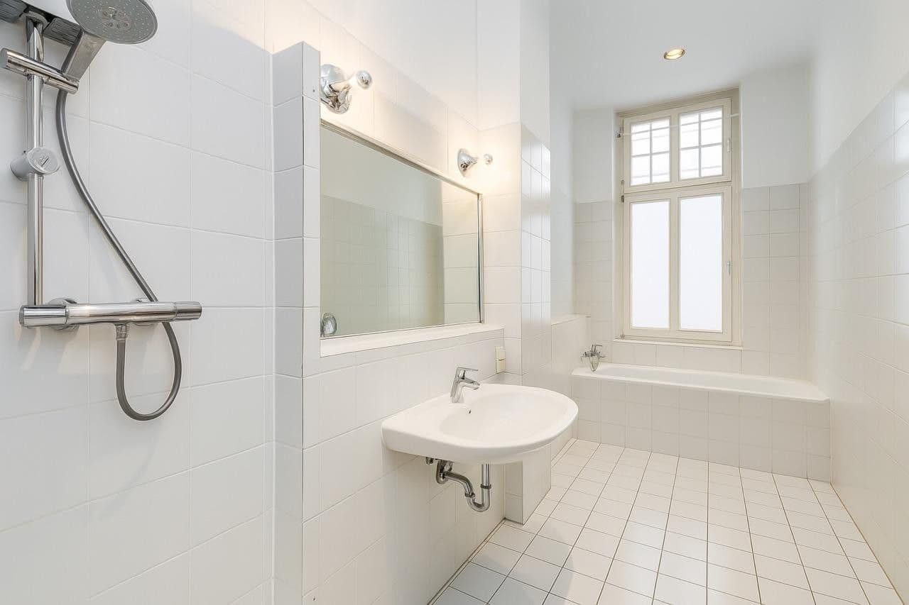 Predaj bytu 3-izbový 112 m², Berlin, Berlín Predaj bytu 3-izbový 112 m², Berlin, Berlín