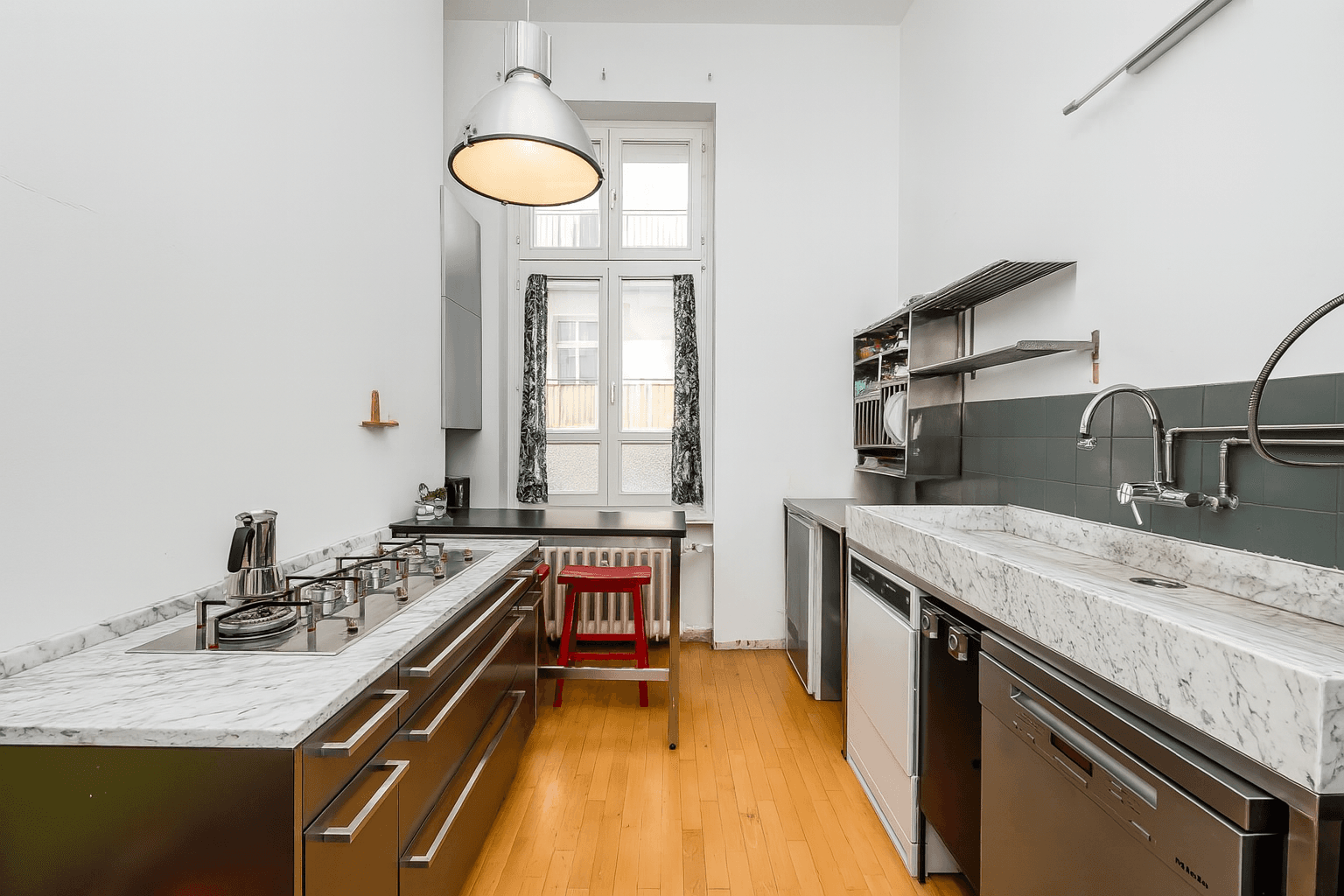 Predaj bytu 3-izbový 112 m², Berlin, Berlín Predaj bytu 3-izbový 112 m², Berlin, Berlín