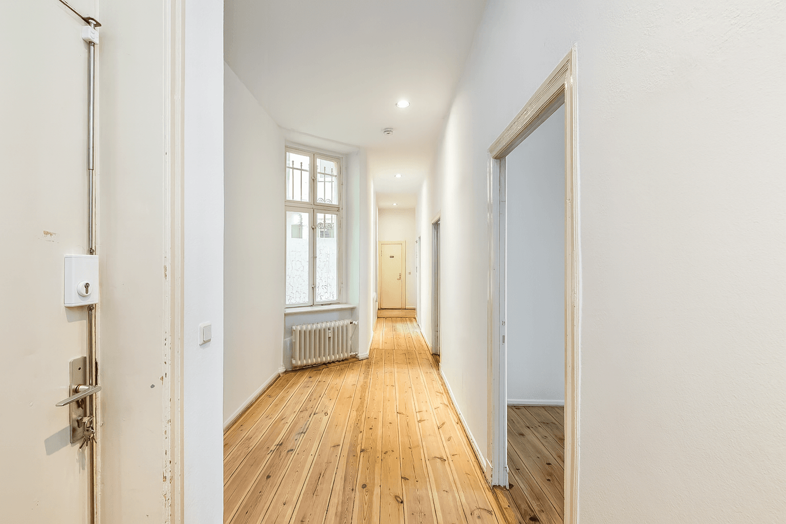 Predaj bytu 3-izbový 112 m², Berlin, Berlín Predaj bytu 3-izbový 112 m², Berlin, Berlín