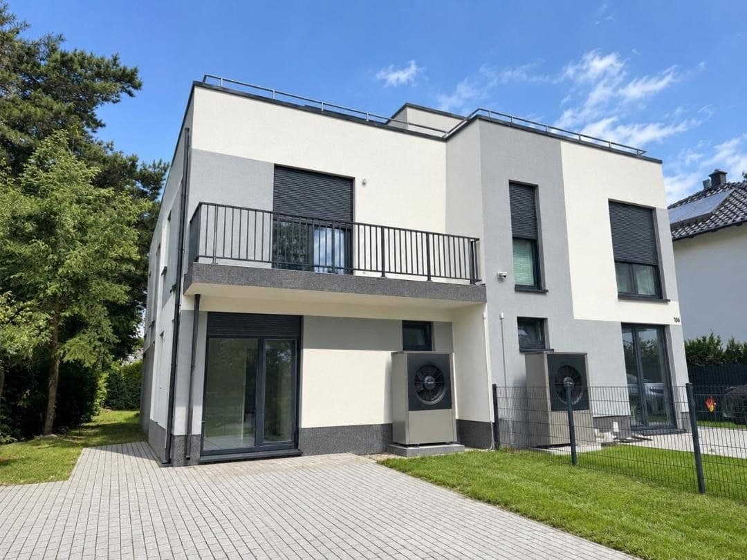 Predaj domu 150 m², pozemok 394 m², Enkenbacher Weg 106, Berlin, Berlín Predaj domu 150 m², pozemok 394 m², Enkenbacher Weg 106, Berlin, Berlín