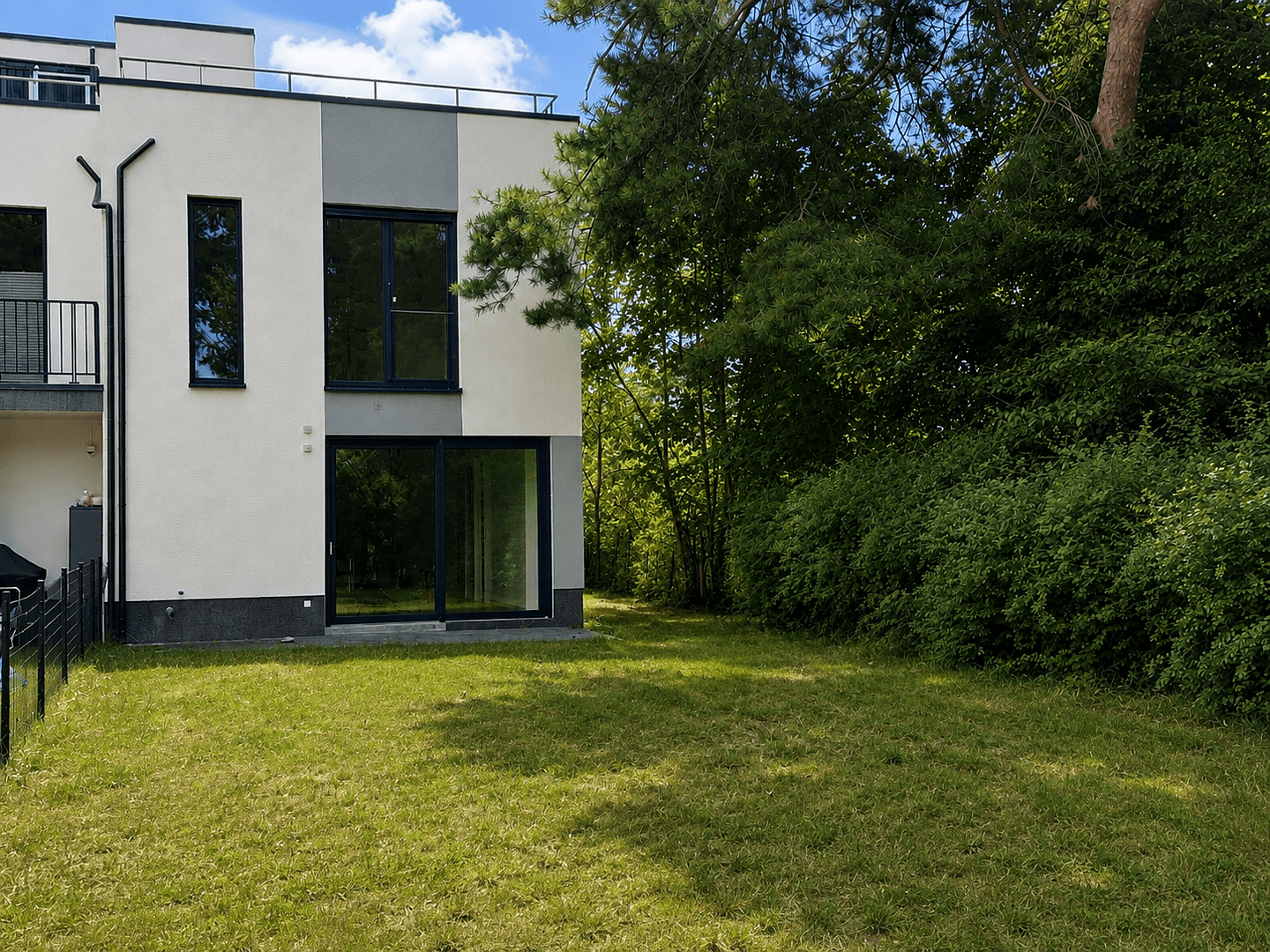Predaj domu 150 m², pozemok 394 m², Enkenbacher Weg 106, Berlin, Berlín Predaj domu 150 m², pozemok 394 m², Enkenbacher Weg 106, Berlin, Berlín