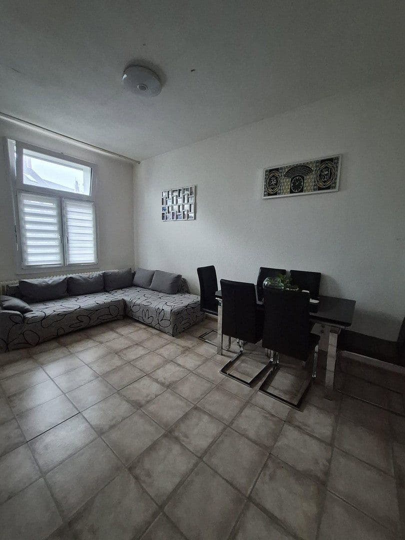 Prenájom bytu 4-izbový 86 m², Neumeyerstr. 5, Remscheid, Severné Porýnie - Westfálsko Prenájom bytu 4-izbový 86 m², Neumeyerstr. 5, Remscheid, Severné Porýnie - Westfálsko