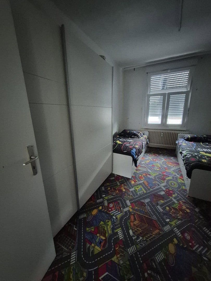 Prenájom bytu 4-izbový 86 m², Neumeyerstr. 5, Remscheid, Severné Porýnie - Westfálsko Prenájom bytu 4-izbový 86 m², Neumeyerstr. 5, Remscheid, Severné Porýnie - Westfálsko
