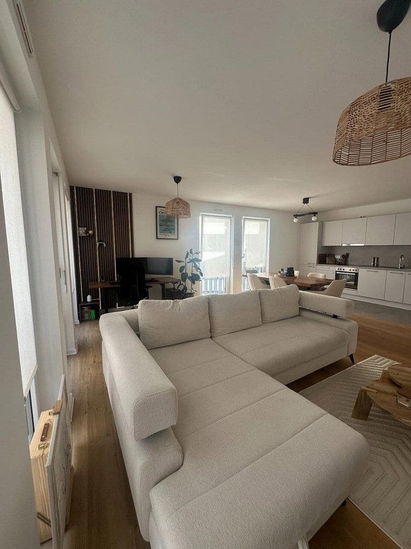 Prenájom bytu 2-izbový 70 m², Frankfurt am Main, Hesensko Prenájom bytu 2-izbový 70 m², Frankfurt am Main, Hesensko