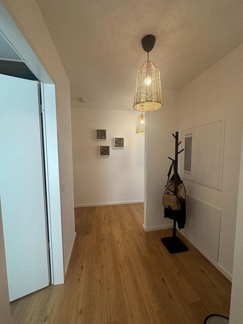 Prenájom bytu 2-izbový 70 m², Frankfurt am Main, Hesensko Prenájom bytu 2-izbový 70 m², Frankfurt am Main, Hesensko