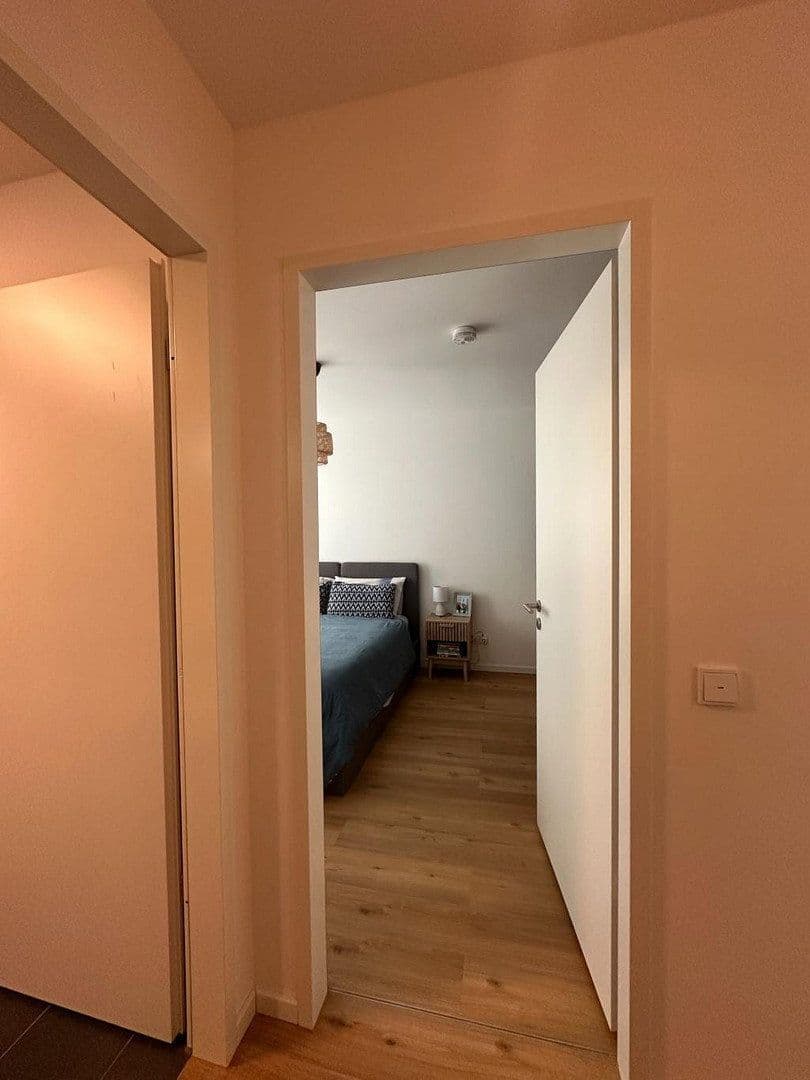 Prenájom bytu 2-izbový 70 m², Frankfurt am Main, Hesensko Prenájom bytu 2-izbový 70 m², Frankfurt am Main, Hesensko