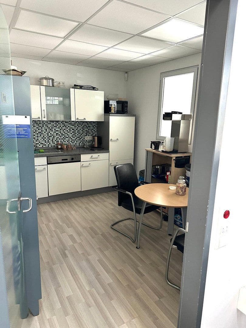Predaj nebytového priestoru 3.166 m², Detmold, Severné Porýnie - Westfálsko Predaj nebytového priestoru 3.166 m², Detmold, Severné Porýnie - Westfálsko
