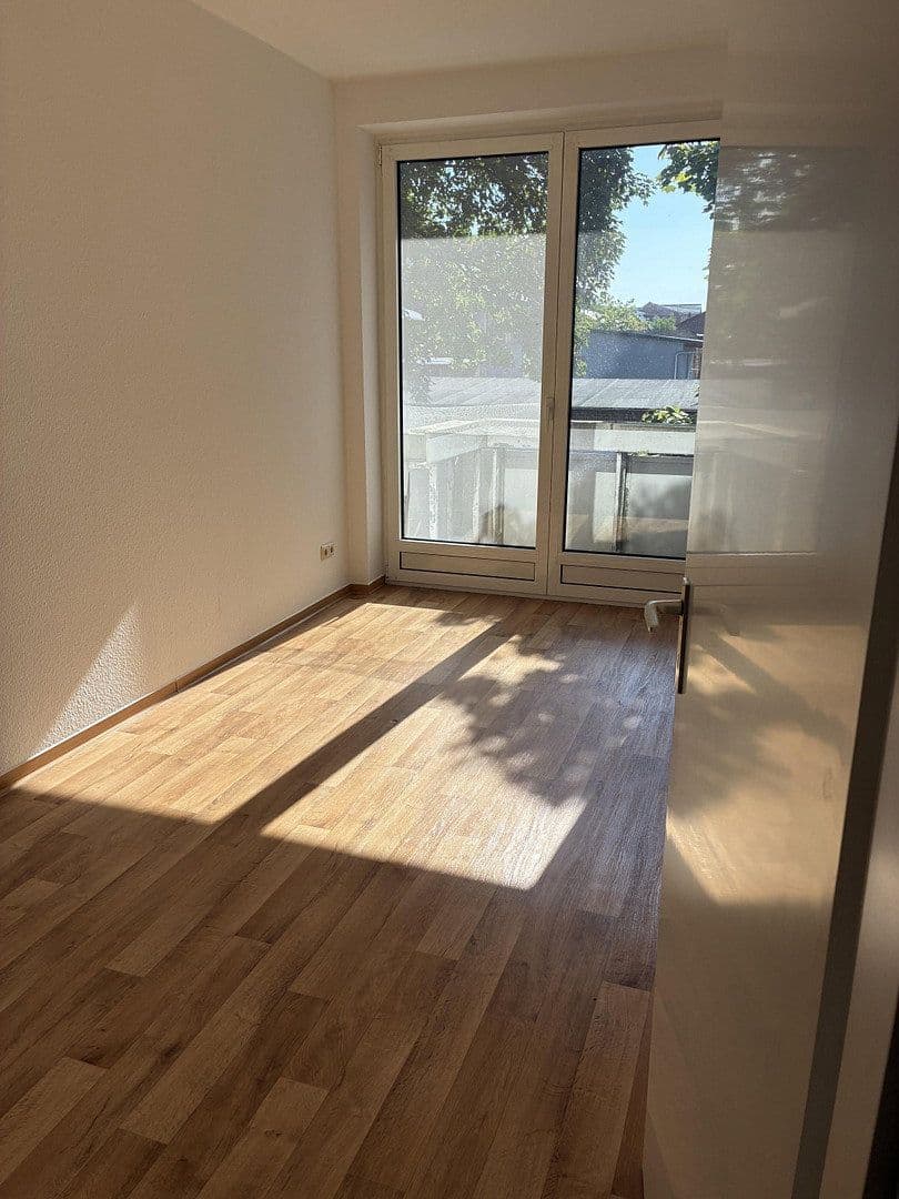 Prenájom bytu 3-izbový 76 m², Klenower Str. 57, Ludwigslust, Meklenbursko-Predpomoransko Prenájom bytu 3-izbový 76 m², Klenower Str. 57, Ludwigslust, Meklenbursko-Predpomoransko