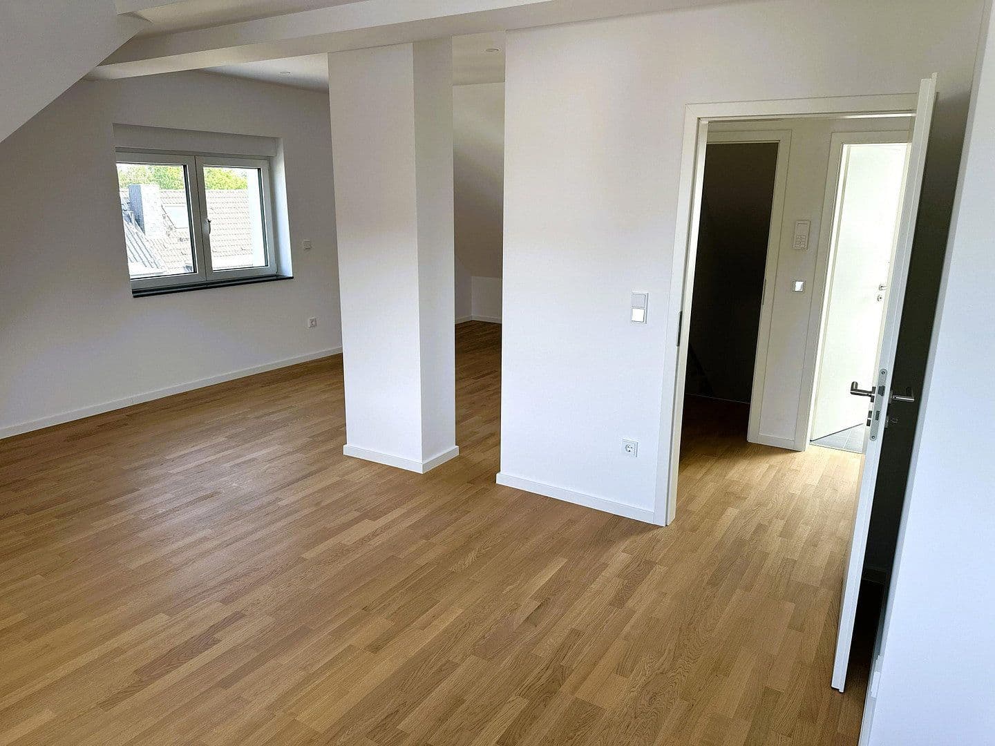 Predaj domu 308 m², pozemok 661 m², Essen, Severné Porýnie - Westfálsko Predaj domu 308 m², pozemok 661 m², Essen, Severné Porýnie - Westfálsko