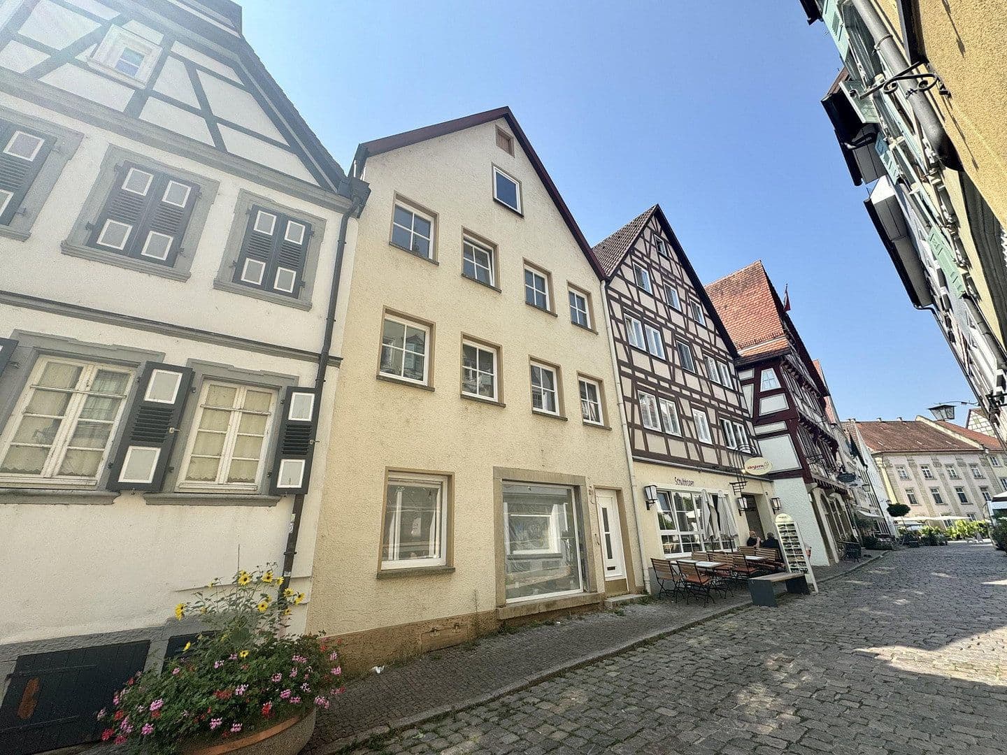 Prenájom bytu 3-izbový 62 m², Haupstraße 21, Bad Wimpfen, Bádensko-Wurttembersko Prenájom bytu 3-izbový 62 m², Haupstraße 21, Bad Wimpfen, Bádensko-Wurttembersko