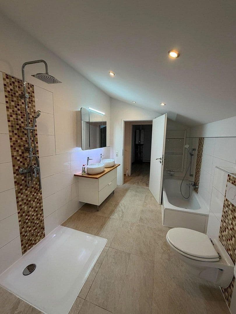 Predaj domu 136 m², pozemok 191 m², Aachen, Severné Porýnie - Westfálsko Predaj domu 136 m², pozemok 191 m², Aachen, Severné Porýnie - Westfálsko