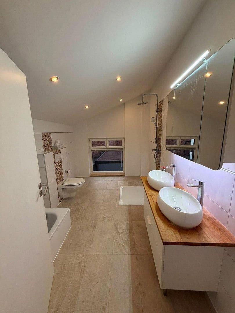 Predaj domu 136 m², pozemok 191 m², Aachen, Severné Porýnie - Westfálsko Predaj domu 136 m², pozemok 191 m², Aachen, Severné Porýnie - Westfálsko