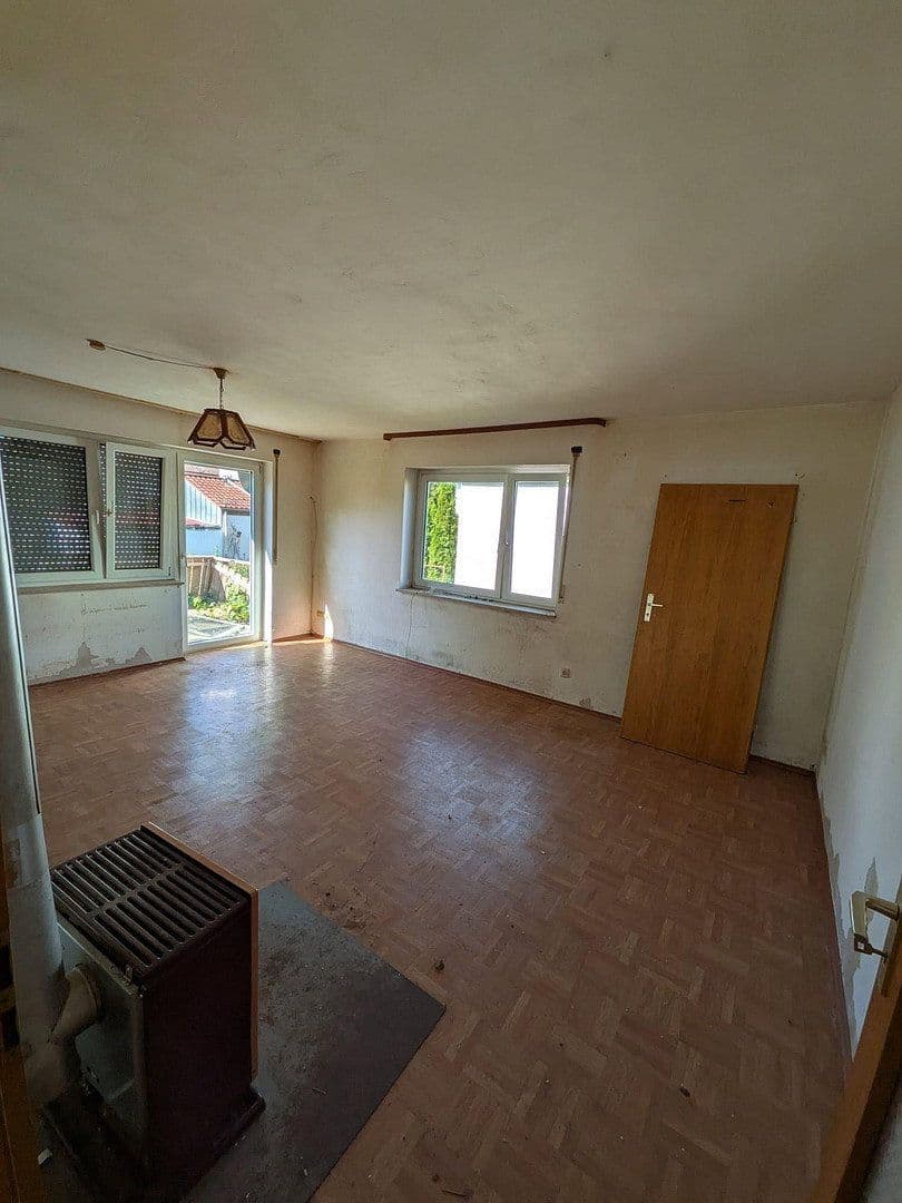 Predaj domu 172 m², pozemok 690 m², Laupheim, Bádensko-Wurttembersko Predaj domu 172 m², pozemok 690 m², Laupheim, Bádensko-Wurttembersko