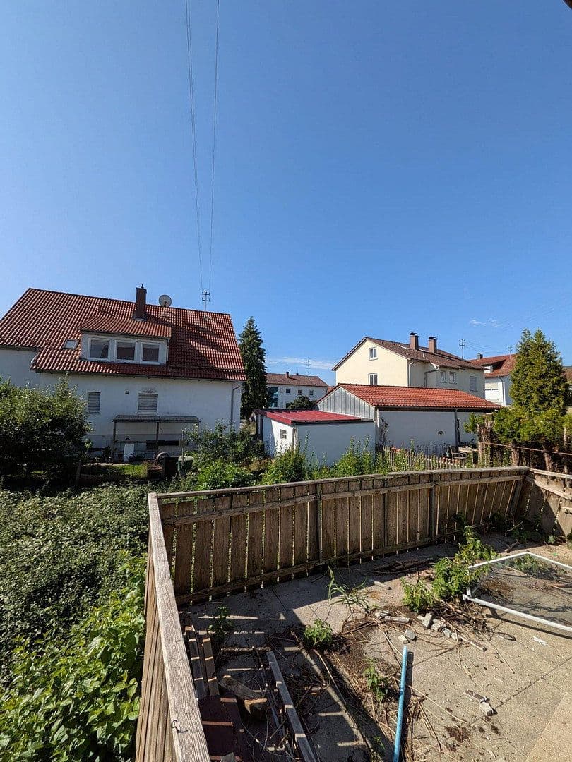 Predaj domu 172 m², pozemok 690 m², Laupheim, Bádensko-Wurttembersko Predaj domu 172 m², pozemok 690 m², Laupheim, Bádensko-Wurttembersko
