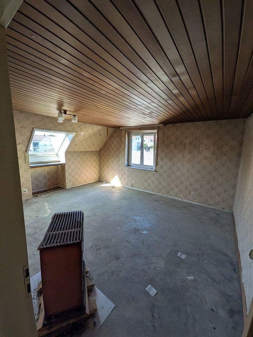 Predaj domu 172 m², pozemok 690 m², Laupheim, Bádensko-Wurttembersko Predaj domu 172 m², pozemok 690 m², Laupheim, Bádensko-Wurttembersko
