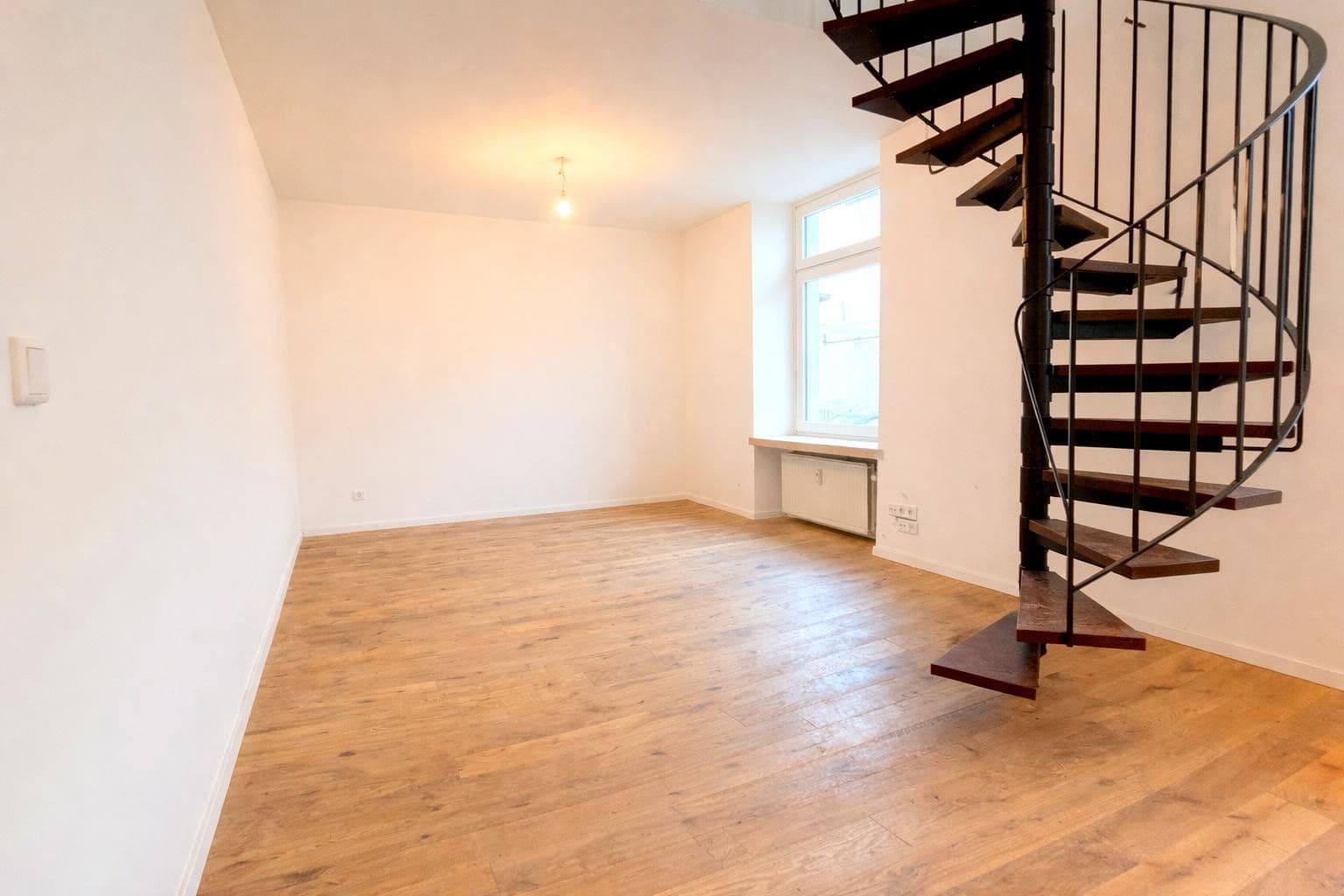 Predaj bytu 2-izbový 60 m², Brombergerstraße 19, Wuppertal, Severné Porýnie - Westfálsko Predaj bytu 2-izbový 60 m², Brombergerstraße 19, Wuppertal, Severné Porýnie - Westfálsko