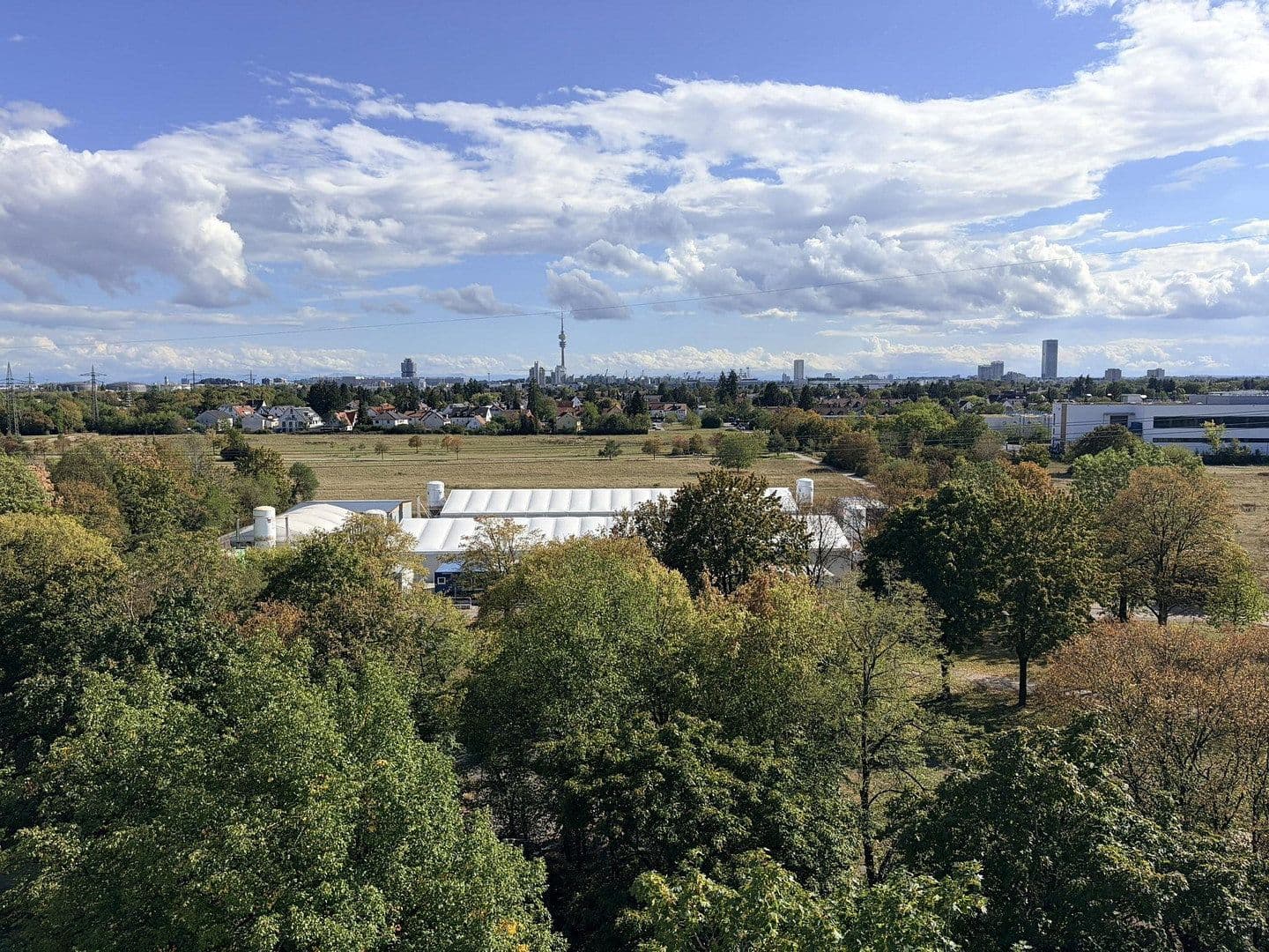 Prenájom bytu 3-izbový 12 m², Eduard-Spranger-Str. 4 - 8, München, Bavorsko Prenájom bytu 3-izbový 12 m², Eduard-Spranger-Str. 4 - 8, München, Bavorsko