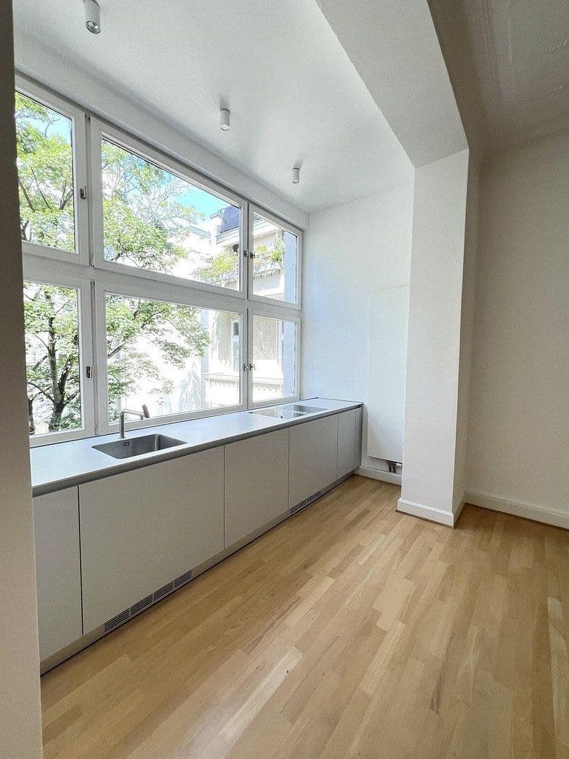 Predaj bytu 5-izbový 176 m², Düsseldorf, Severné Porýnie - Westfálsko Predaj bytu 5-izbový 176 m², Düsseldorf, Severné Porýnie - Westfálsko