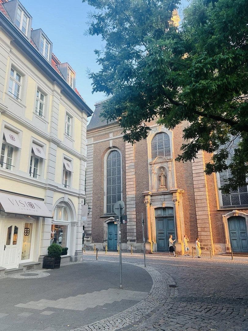 Predaj bytu 5-izbový 176 m², Düsseldorf, Severné Porýnie - Westfálsko Predaj bytu 5-izbový 176 m², Düsseldorf, Severné Porýnie - Westfálsko