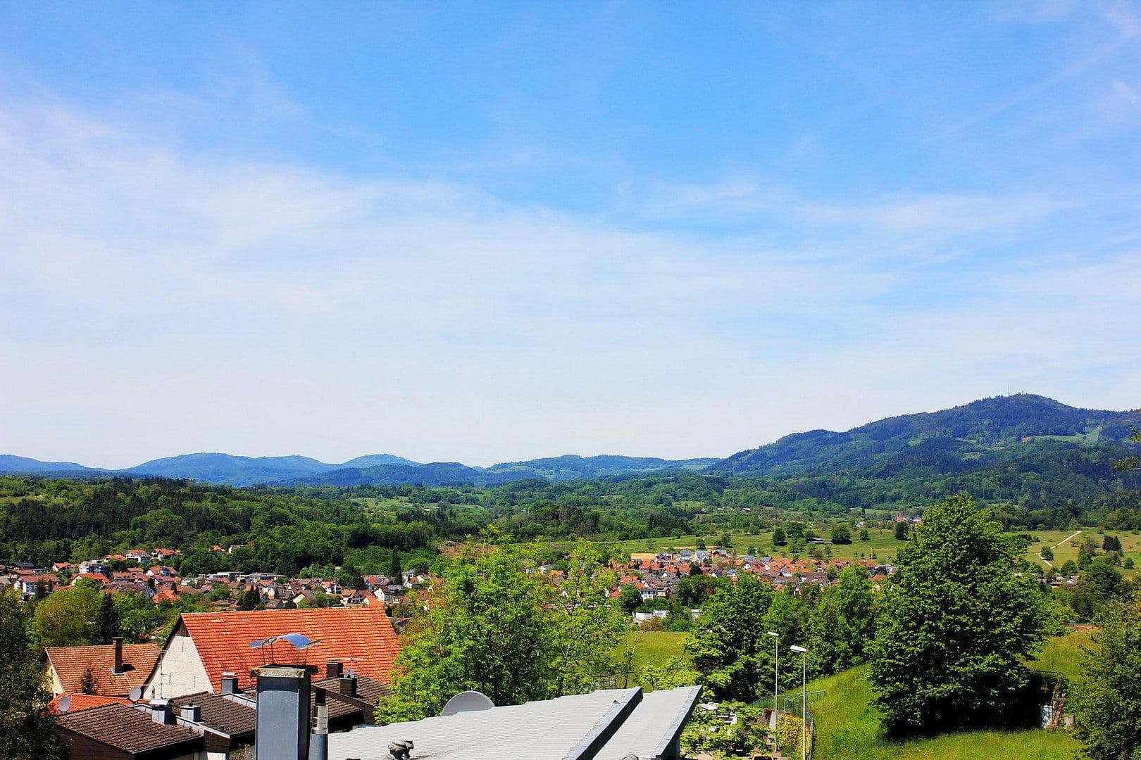Prenájom domu 199 m², pozemok 334 m², Schlössleblick 4, Wehr, Bádensko-Wurttembersko Prenájom domu 199 m², pozemok 334 m², Schlössleblick 4, Wehr, Bádensko-Wurttembersko