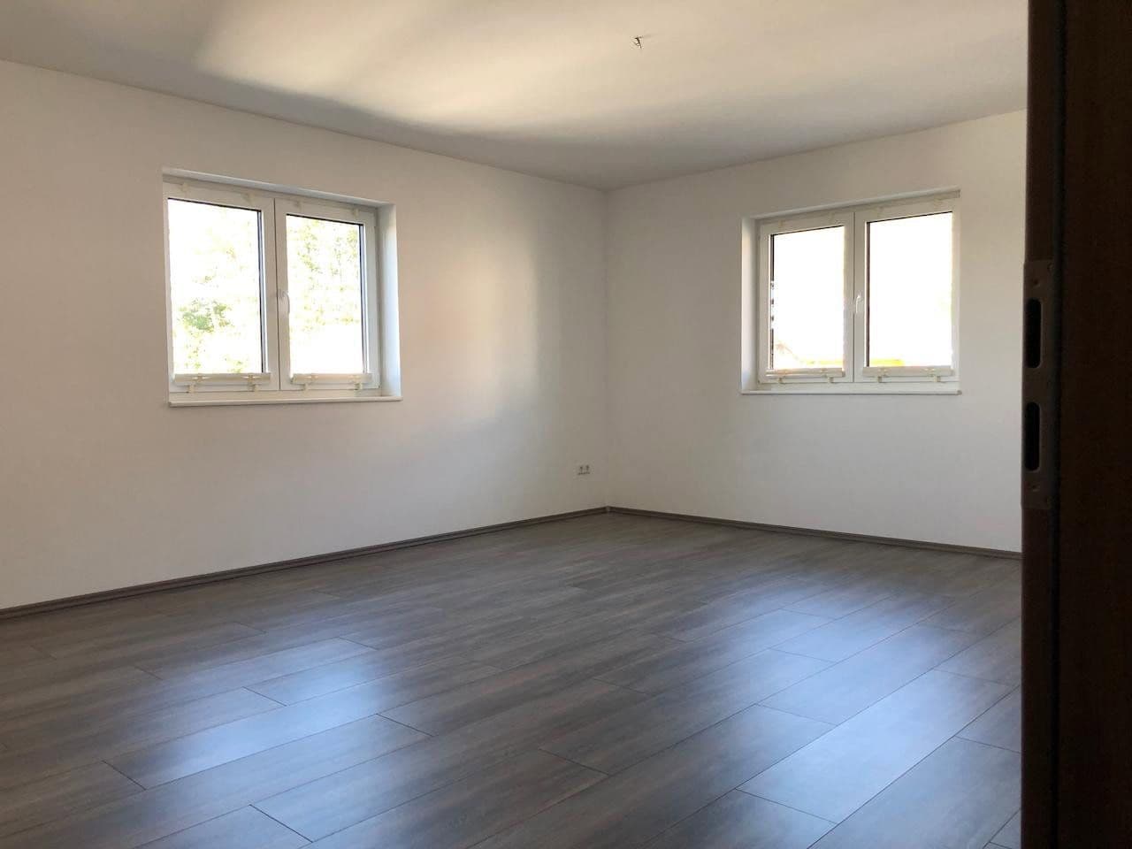 Prenájom domu 199 m², pozemok 334 m², Schlössleblick 4, Wehr, Bádensko-Wurttembersko Prenájom domu 199 m², pozemok 334 m², Schlössleblick 4, Wehr, Bádensko-Wurttembersko