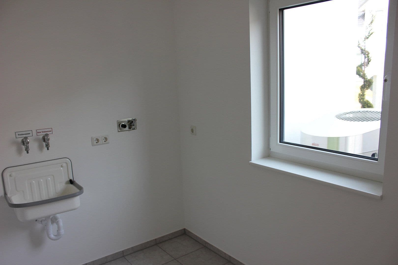 Prenájom domu 199 m², pozemok 334 m², Schlössleblick 4, Wehr, Bádensko-Wurttembersko Prenájom domu 199 m², pozemok 334 m², Schlössleblick 4, Wehr, Bádensko-Wurttembersko