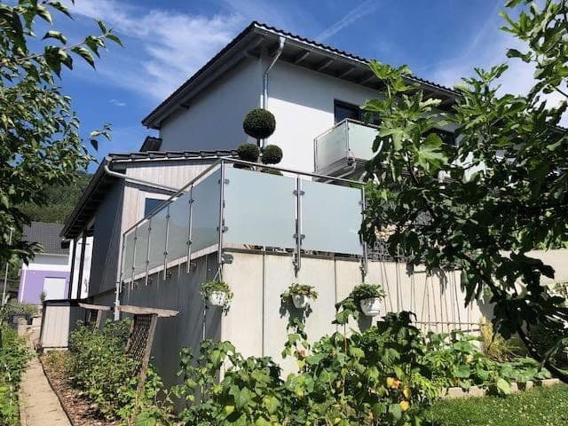 Prenájom domu 199 m², pozemok 334 m², Schlössleblick 4, Wehr, Bádensko-Wurttembersko Prenájom domu 199 m², pozemok 334 m², Schlössleblick 4, Wehr, Bádensko-Wurttembersko