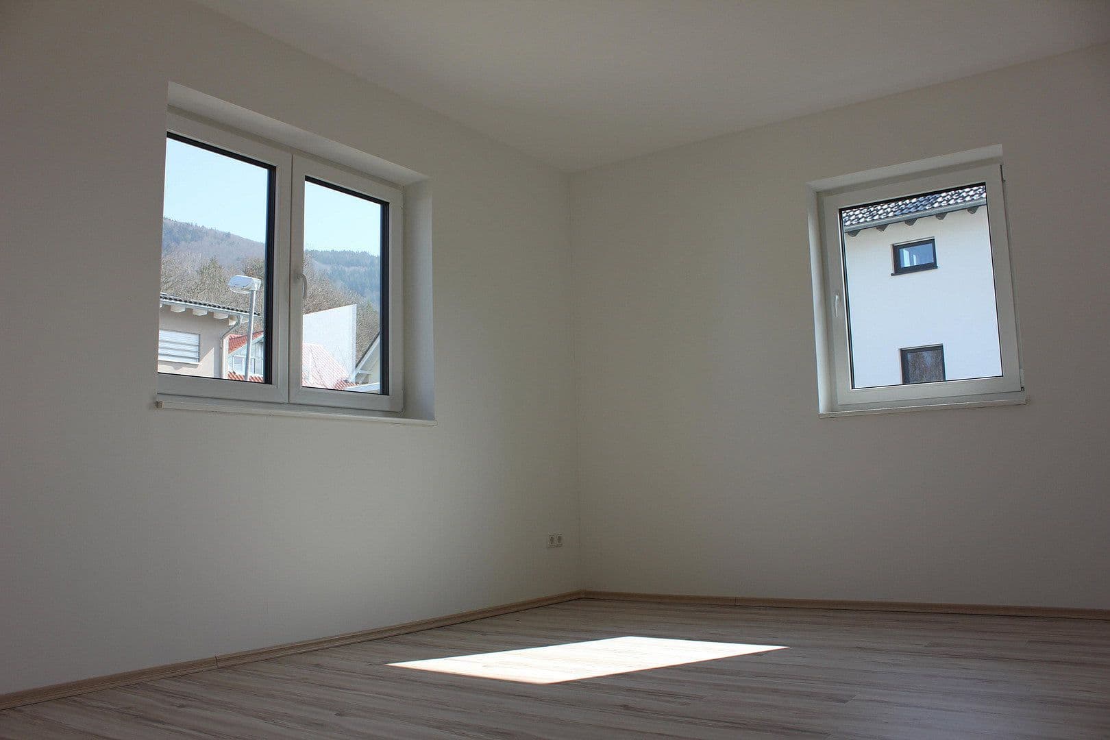 Prenájom domu 199 m², pozemok 334 m², Schlössleblick 4, Wehr, Bádensko-Wurttembersko Prenájom domu 199 m², pozemok 334 m², Schlössleblick 4, Wehr, Bádensko-Wurttembersko