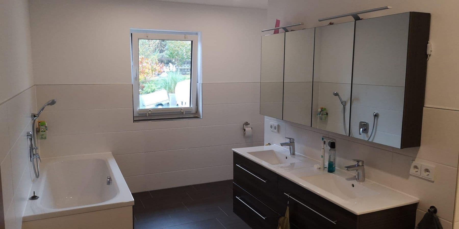 Prenájom domu 199 m², pozemok 334 m², Schlössleblick 4, Wehr, Bádensko-Wurttembersko Prenájom domu 199 m², pozemok 334 m², Schlössleblick 4, Wehr, Bádensko-Wurttembersko