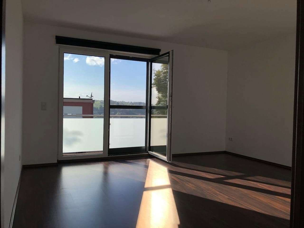 Prenájom domu 199 m², pozemok 334 m², Schlössleblick 4, Wehr, Bádensko-Wurttembersko Prenájom domu 199 m², pozemok 334 m², Schlössleblick 4, Wehr, Bádensko-Wurttembersko
