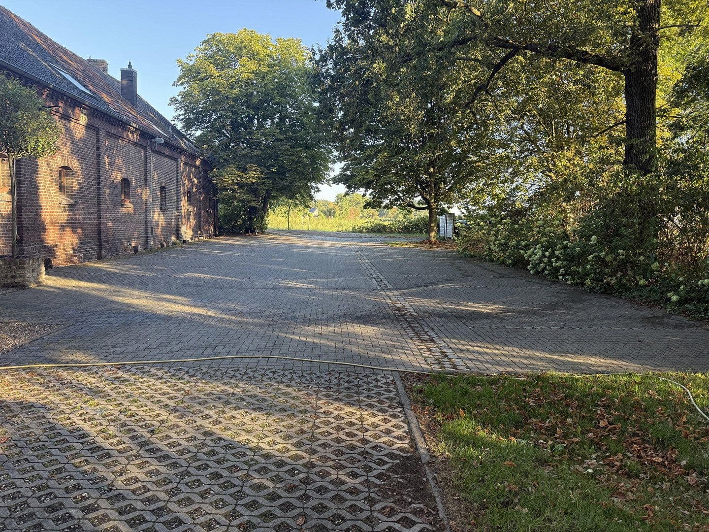 Prenájom kancelárie 74 m², Oberbenrader Straße 51, Krefeld, Severné Porýnie - Westfálsko Prenájom kancelárie 74 m², Oberbenrader Straße 51, Krefeld, Severné Porýnie - Westfálsko