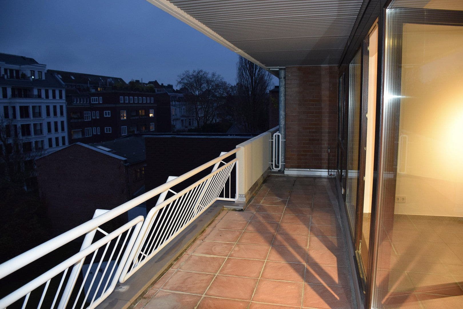 Prenájom kancelárie 130 m², Kaiserswerther Str. 144, Düsseldorf, Severné Porýnie - Westfálsko Prenájom kancelárie 130 m², Kaiserswerther Str. 144, Düsseldorf, Severné Porýnie - Westfálsko