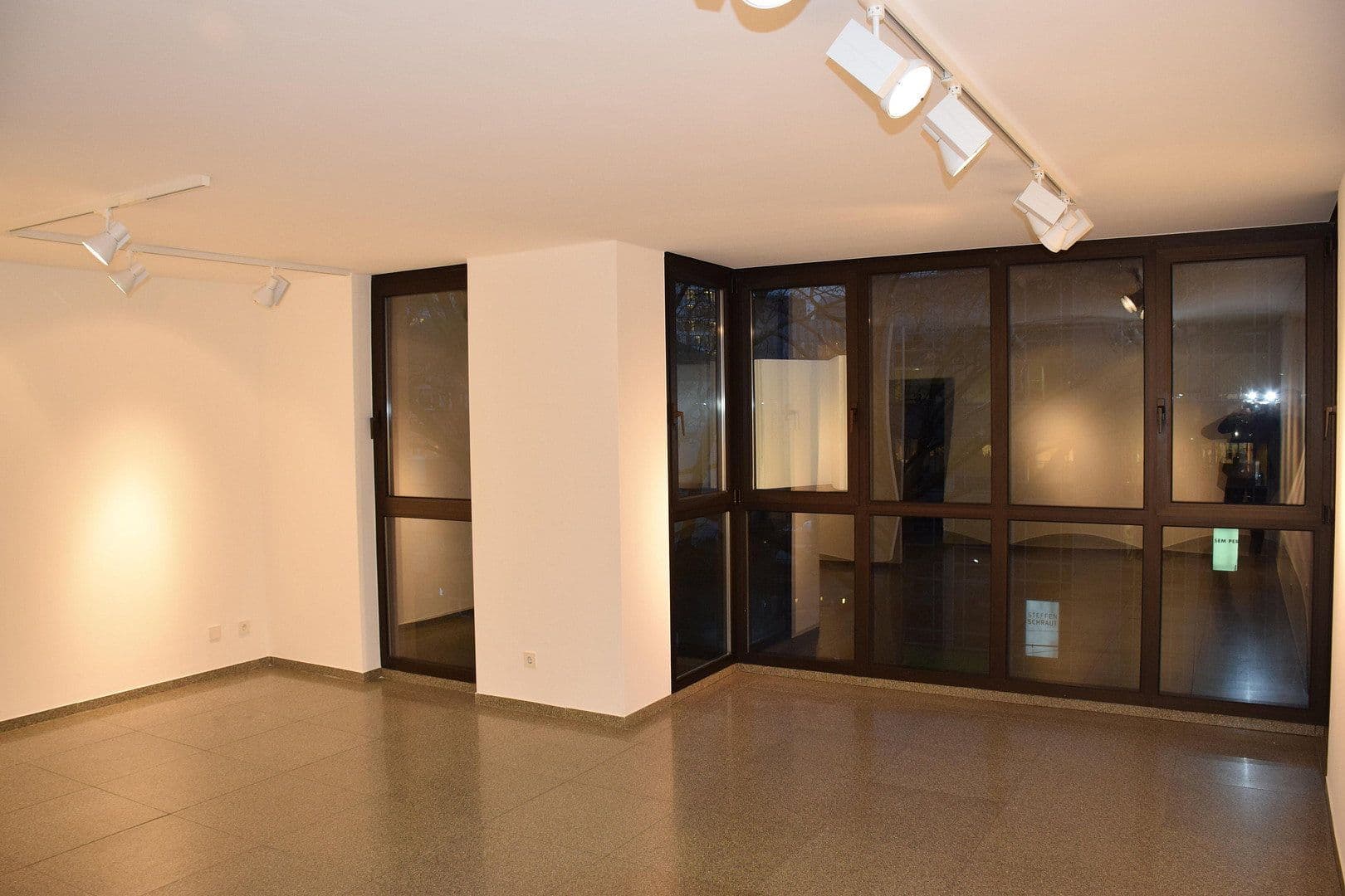 Prenájom kancelárie 130 m², Kaiserswerther Str. 144, Düsseldorf, Severné Porýnie - Westfálsko Prenájom kancelárie 130 m², Kaiserswerther Str. 144, Düsseldorf, Severné Porýnie - Westfálsko