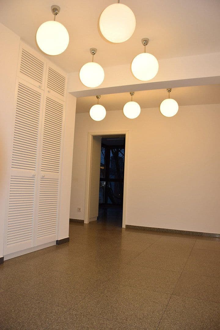 Prenájom kancelárie 130 m², Kaiserswerther Str. 144, Düsseldorf, Severné Porýnie - Westfálsko Prenájom kancelárie 130 m², Kaiserswerther Str. 144, Düsseldorf, Severné Porýnie - Westfálsko