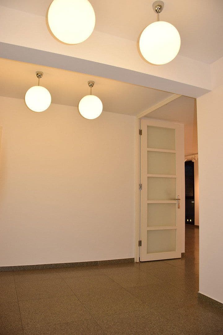Prenájom kancelárie 130 m², Kaiserswerther Str. 144, Düsseldorf, Severné Porýnie - Westfálsko Prenájom kancelárie 130 m², Kaiserswerther Str. 144, Düsseldorf, Severné Porýnie - Westfálsko