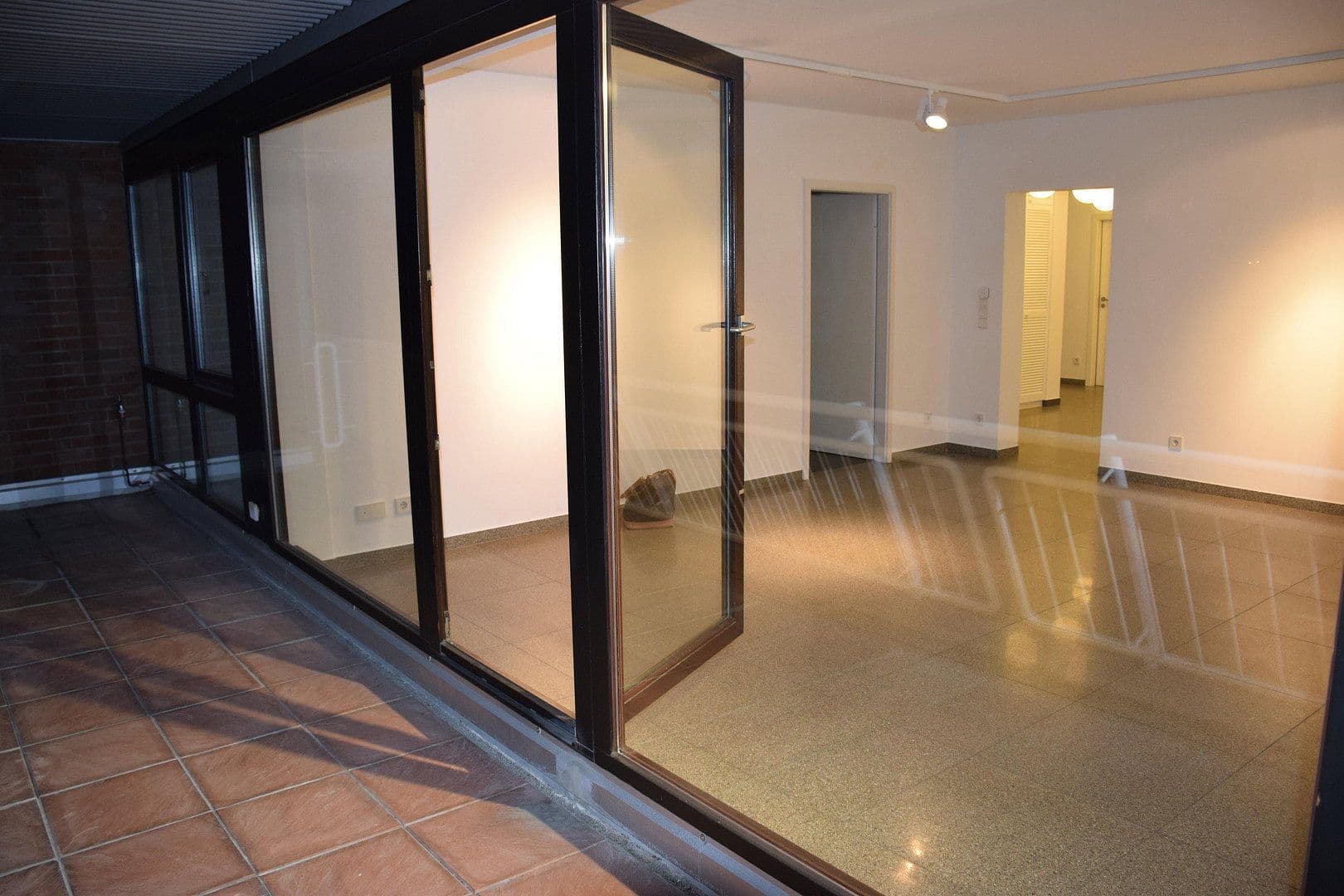 Prenájom kancelárie 130 m², Kaiserswerther Str. 144, Düsseldorf, Severné Porýnie - Westfálsko Prenájom kancelárie 130 m², Kaiserswerther Str. 144, Düsseldorf, Severné Porýnie - Westfálsko