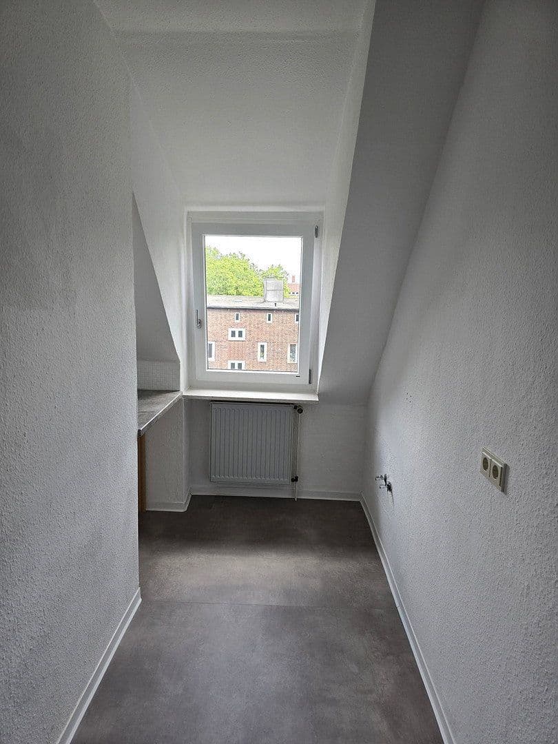 Prenájom bytu 4-izbový 70 m², Von-der-Tann-Straße 14, Dortmund, Severné Porýnie - Westfálsko Prenájom bytu 4-izbový 70 m², Von-der-Tann-Straße 14, Dortmund, Severné Porýnie - Westfálsko